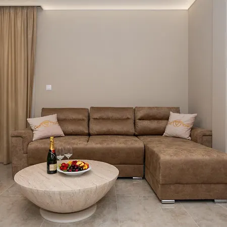 Aria Luxury Apartment *